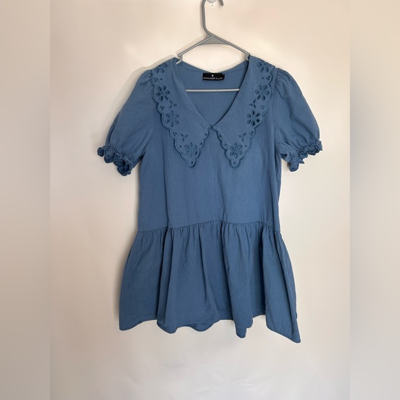 Pomander Place by Tuckernuck Blue Eyelet Kit Dress | Small - Picture 3 of 7